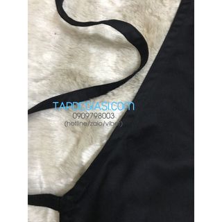 Tạp dề yếm trơn màu đen làm đồng phục