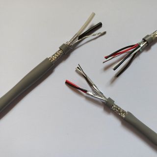 Cáp tín hiệu vặn xoắn awg/rs485 1p/2p/3p/4p điện áp 500 votl vỏ bọc pvc