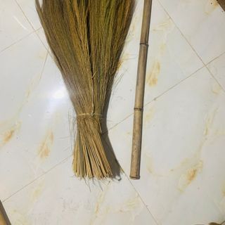 Chổi cán tre, Chổi đót cán dài