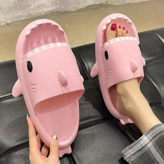 48918 Dép Cá Mập Đi Trong Nhà Dễ Thương Size Lớn Cho Nam Nữ