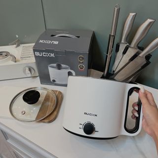 Nồi Lẩu Mini Cầm Tay, Nồi Nấu Cơm, Nấu Mì Đa Năng 1.5L BUCOOK BNP6868