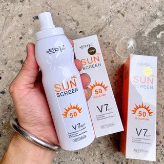Xịt chống nắng V7