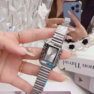 Đồng hồ nữ mới verrsace