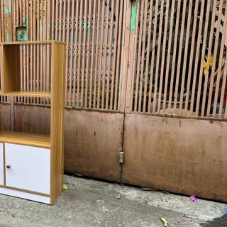 kệ trưng bày sản phẩm 3 cửa