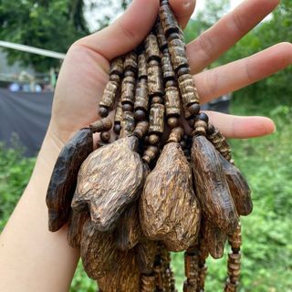 Vòng cổ trầm