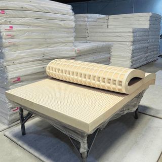Nệm cao su thiên nhiên 100%, Nệm xuất khẩu - Giá tốt - Phù hợp kinh doanh khách sạn, dự án, nhà nghỉ ...