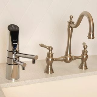 MÁY LỌC NƯỚC ĐIỆN GIẢI DELPHI HÀNG CAO CẤP NHẬP KHẨU MỸ