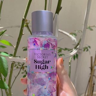 Xịt toàn thân V i c to ria’s Sec ret