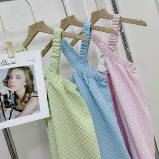 Đầm maxi đi biển, cổ chéo hở vài siêu xinh. Chất đũi xốp ô vuông. Giá sỉ- giá bán buôn
