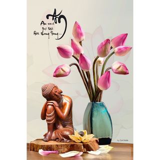 Tranh phật ngồi an nhiên cỡ 50x75 gỗ lụa