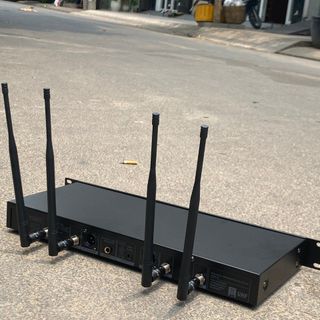 Micro Karaoke Không Dây MTMax UGX79PRO – Kèm 2 Micro Không Dây Hiện Đại