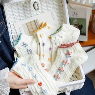 Set vớ 5 đôi họa tiết hoa dễ thương hàng đẹp sẳn sll giá tốt