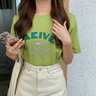 Áo thun nữ cổ tròn form vừa vải thun cotton in logo trẻ trung thời trang hot hit xịn xò giá gốc tận xưởng hàng có sẳn số lượng lớn