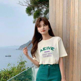 Áo thun nữ cổ tròn form vừa vải thun cotton in logo trẻ trung thời trang hot hit xịn xò giá gốc tận xưởng hàng có sẳn số lượng lớn
