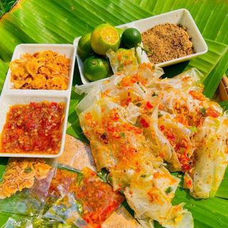 Bánh tráng rìa phơi sương sốt sate hành phi
