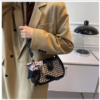 TÚI XÁCH NỮ ĐEO VAI KẸP NÁCH CAO CẤP TẶNG KÈM KHĂN SIZE 22 T037 - TRÙM SỈ VN