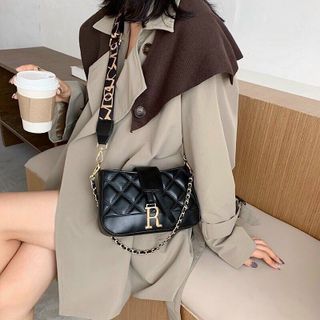 TÚI ĐEO CHÉO CHỮ D CAO CẤP CHẦN TRÁM 2 DÂY SIZE 20 T081 - TRÙM SỈ VN
