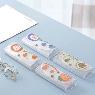 HỘP ĐỰNG KÍNH NHỰA DẺO NÚT BẤM
