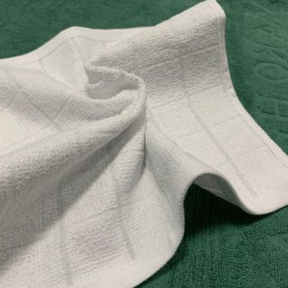 Khăn trắng Mohala chất liệu cotton kích thước 28x28, khăn vuông trắng cao cấp dùng lau đa năng, phục vụ nhà hàng.