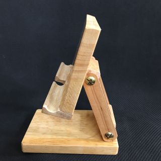 Giá đỡ điện thoại bằng gỗ, xoay nghiêng và xếp gập được