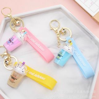 Móc khóa hình ly trà sữa hot trend nhiều màu sắc