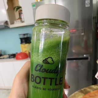 Bình nhựa đựng nước uống có nắp đậy 500ml nhập khẩu từ Nhật Bản
