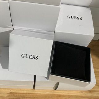 hộp đồng hồ trắng gối nhung đen siêu mịnh size: 12x12x8.5cm