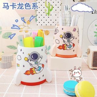 ỐNG BÚT TÊN LỬA PHI HÀNH GIA