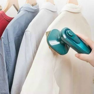BÀN ỦI HƠI NƯỚC MINI CẦM TAY TIỆN LỢI