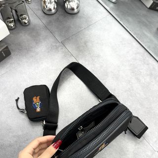 WHO.A.U STE.VE BEAR JQD MINI CROSS.BODY BAG Made in Korea full tem tag
