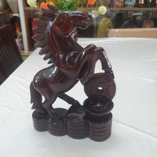 Tượng ngựa gỗ tài lộc phong thủy