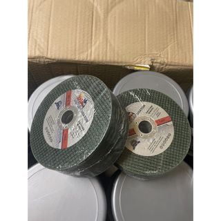 đá cắt sắt,inox cá heo 1 tấc (107x1.2x16mm) sử dụng cho máy cắt cầm tay.lốc 25 viên,hộp 50 viên