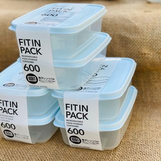 Set 2 hộp nhựa đựng thự phẩm nắp dẻo mầu xanh mint dung tích 600ml nhập khẩu từ Nhật Bản