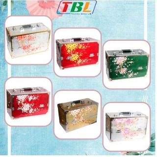 Cốp sơn mài Thanh Bình Lê cao cấp dát vàng cẩn vỏ trứng đựng mỹ phẩm, đồ phun xăm, nail, nối mi, bọc góc inox size 40x20