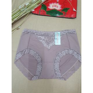 Quần lót nữ nhập cotton Thái Lan, chip ren mông đầy đặn , lưng cao thoải mái, Mặt trước là ren mềm, co giãn cực kỳ tốt