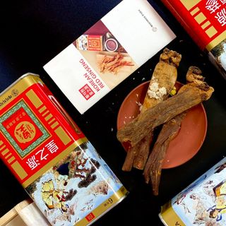 Hồng sâm củ khô hộp thiếc Hàn Quốc HG Bio 300g (10 củ lớn)