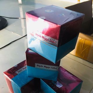 Kem body Bạch Ngọc liên