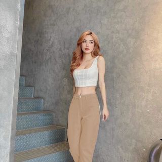 Quần jean màu trơn dáng boyfriend