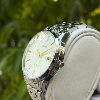 Đồng hồ nam Seiko dây kim loại đúc đặc Đồng hồ nam