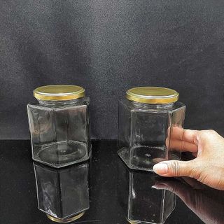 Hũ Thủy Tinh Lớn 730ML mẫu Lục Giác – Hũ Thủy Tinh Nắp Thiếc vàng – Hủ Đựng Gia Vị Thủy Tinh, đựng mật ong, yến chưng, dầu dừa, sữa chua, đóng hũ thực phẩm
