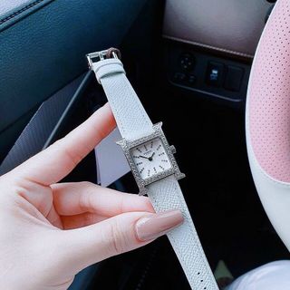 ĐỒNG HỒ NIỀNG ĐÁ