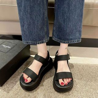 dép sandal quai ngang đế bánh mì