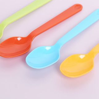 Bộ 4 thìa nhựa màu sắc kèm hộp nhập khẩu từ Nhật Bản
