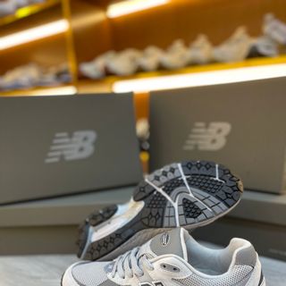 Giày Thể Thao Sneaker NB2002R ( Hàng Chuẩn Siêu Cấp Trung )