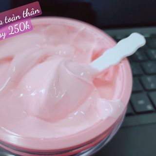 KEM DƯỠNG TRẮNG DA TOÀN THÂN ROSE RAIN WHITENING BODY LOTION - ROSY