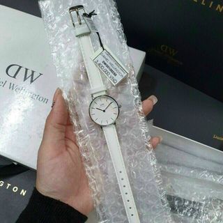 ĐỒNG HỒ D.W CHÍNH HÃNG SALE