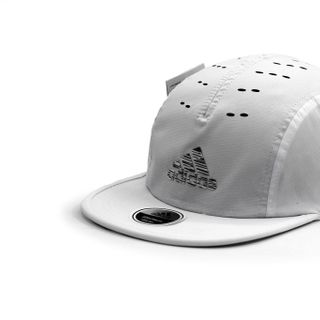 Mũ Lưỡi Trai Snapback Sản Xuất Tại Capslyheng Chất Dù Chấm Laser Logo Adi.das In