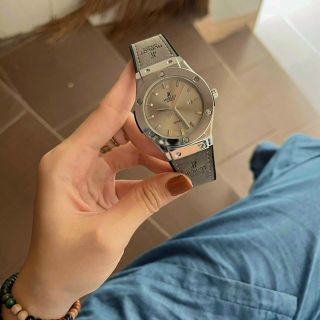 Đồng hồ sỉ - Hublot pin - Đồng Hồ Sỉ Mạnh Thắng