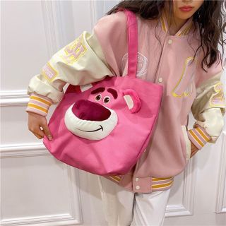 Túi xách họa tiết gấu dâu hót TREND