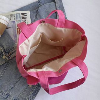 Túi xách họa tiết gấu dâu hót TREND